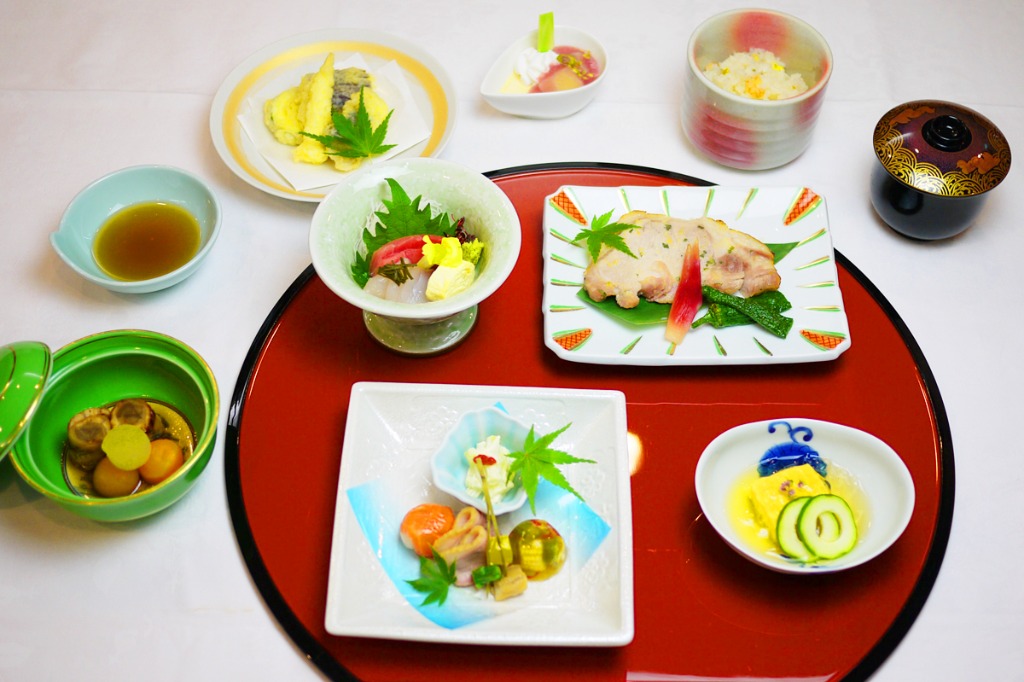 会席料理 4500円